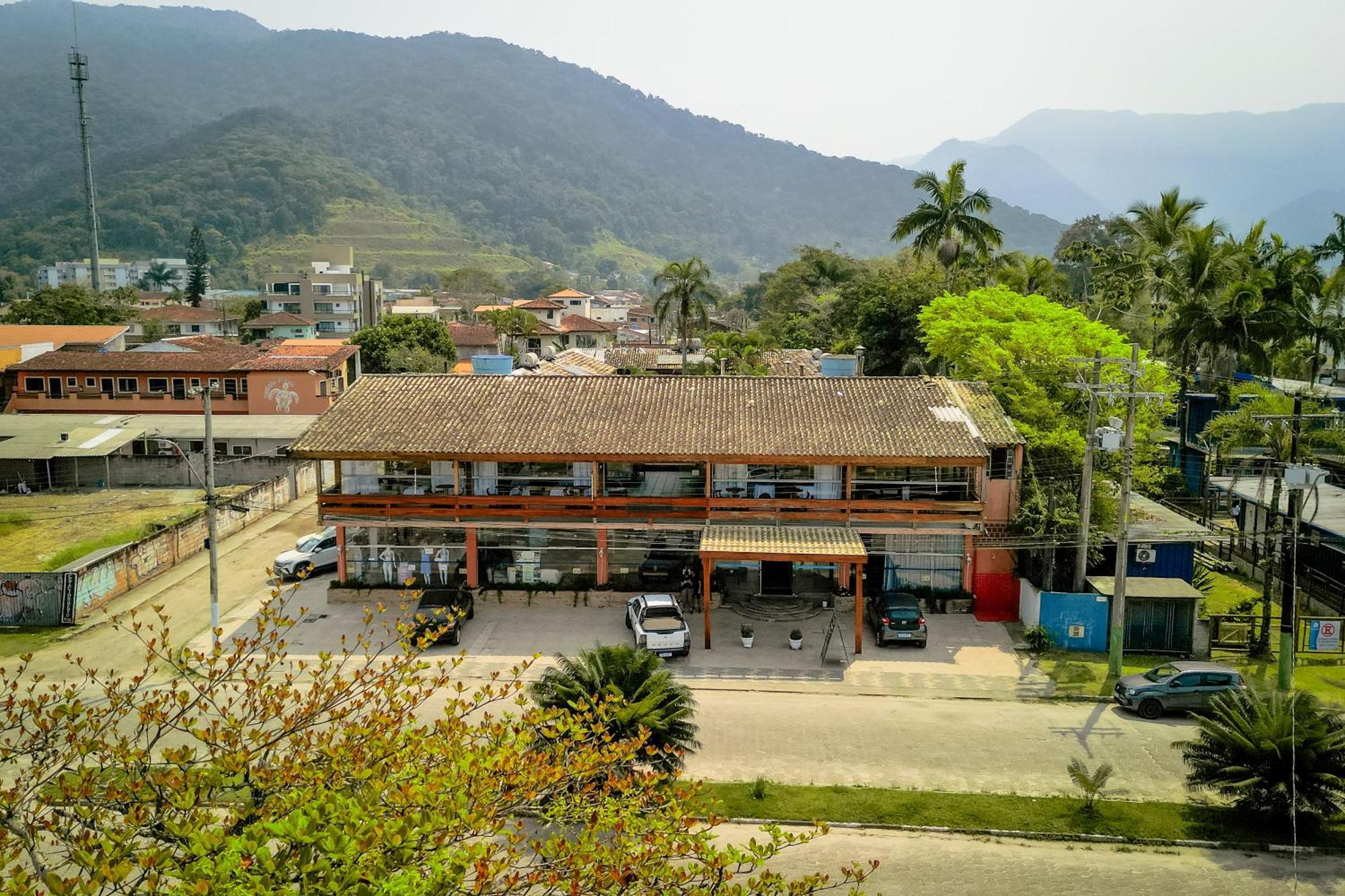 Hotel Dellamares อูบาตูบา ภายนอก รูปภาพ
